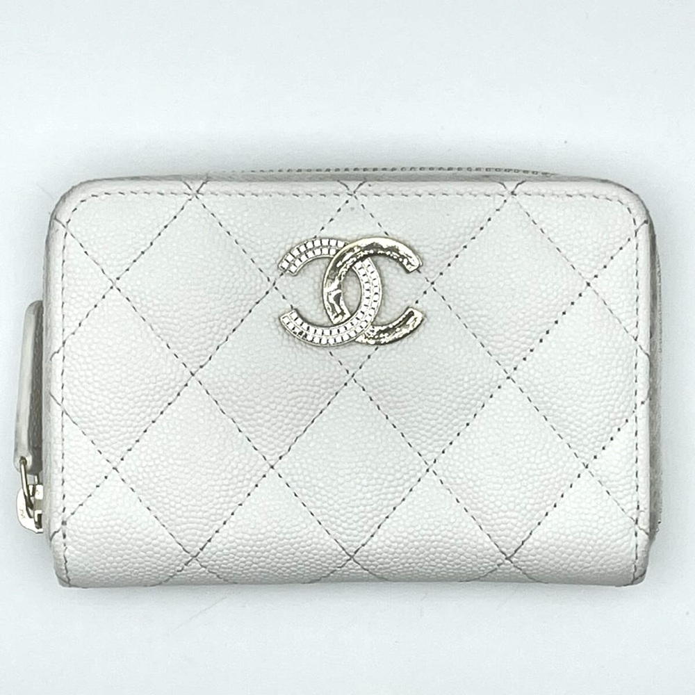25 countries CHANEL CC Mark Mini Wallet Coin Case Caviar White Matelasse Used